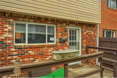 436 Brierly Ln #436, West Mifflin, PA 15122 - Photo 2