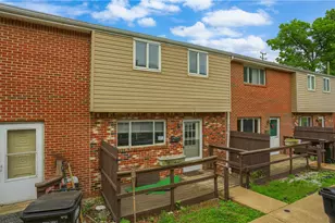 436 Brierly Ln, West Mifflin, PA 15122 - Photo 1