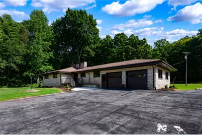 680 N Stone Base Rd, East Lackawannock Township, PA 16137 - Photo 2