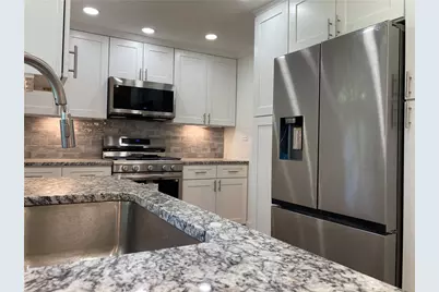 905 Lindsay Rd, Scott Township, PA 15106 - Photo 10