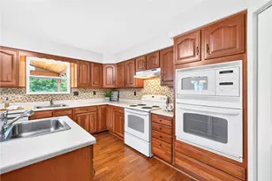 505 Blue Ridge Dr, Moon/Crescent Twp, PA 15108 - Photo 10