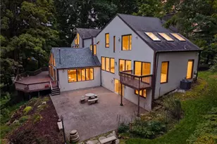 142 Riding Trail Ln, Pittsburgh, PA 15215 - Photo 4
