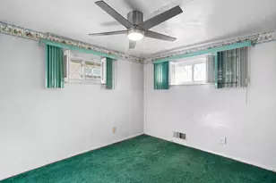 211 Halsey Dr, McKeesport, PA 15132 - Photo 14