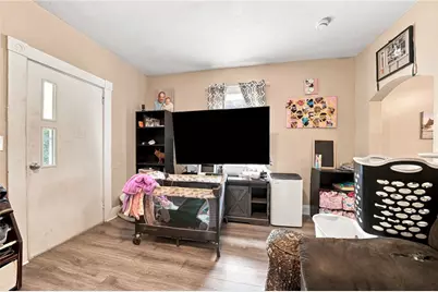 247 Maple St, Sewickley Township, PA 15678 - Photo 6