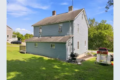 247 Maple St, Sewickley Township, PA 15678 - Photo 2