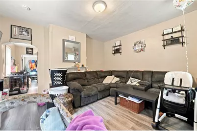 247 Maple St, Sewickley Township, PA 15678 - Photo 4