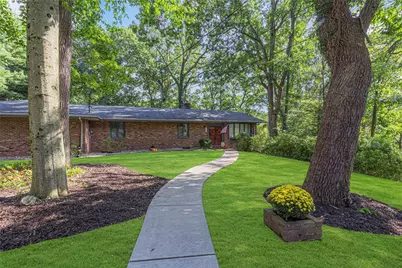 261 Geneva Dr, Center Township, PA 15001 - Photo 4