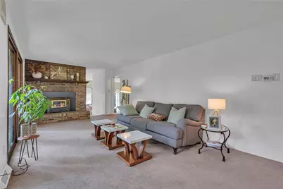 261 Geneva Dr, Center Township, PA 15001 - Photo 12