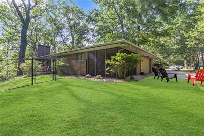 261 Geneva Dr, Center Township, PA 15001 - Photo 36