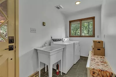 261 Geneva Dr, Center Township, PA 15001 - Photo 28