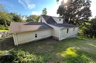 2058 980 Rd, Cecil, PA 15057 - Photo 22