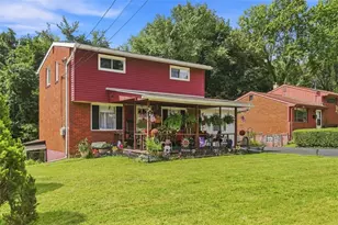 576 Firethorne Dr, Monroeville, PA 15146 - Photo 2
