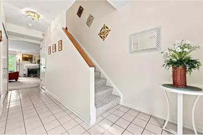 613 Newport Dr, Pittsburgh, PA 15235 - Photo 6