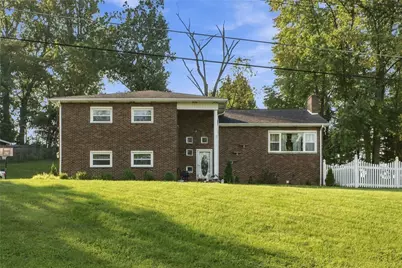 732 Morningstar Dr, Franklin Township, PA 16117 - Photo 1