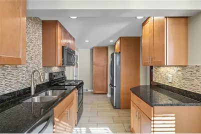 149 Anita Ave, Pittsburgh, PA 15217 - Photo 4