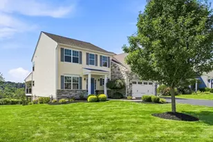 219 Buckingham Dr, Ohio Township, PA 15237 - Photo 2