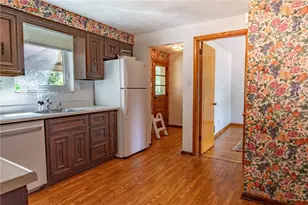 135 Spring Grove Rd, Pittsburgh, PA 15235 - Photo 6