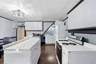 55 Roscoe St, Pittsburgh, PA 15203 - Photo 6
