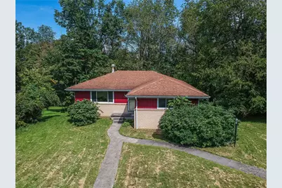 194 Woodridge Dr, Brighton Township, PA 15009 - Photo 2
