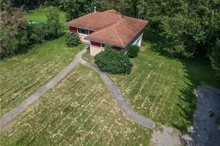 194 Woodridge Dr, Brighton Township, PA 15009 - Photo 4