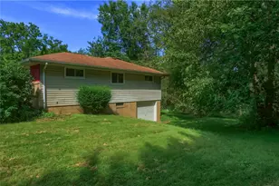 194 Woodridge Dr, Brighton Township, PA 15009 - Photo 14