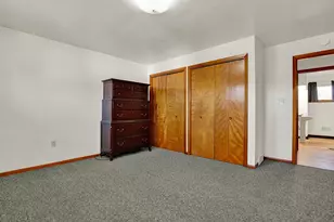 408 Center St, Vanderbilt, PA 15486 - Photo 16