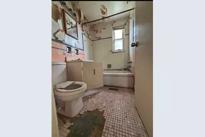 2526 Bedford Ave, Pittsburgh, PA 15219 - Photo 12