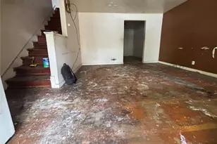 2526 Bedford Ave, Pittsburgh, PA 15219 - Photo 2