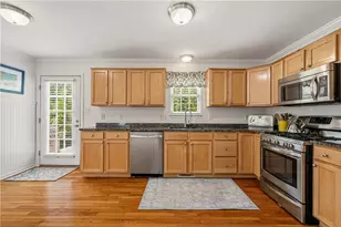 1042 S Lake Dr, Pine Township, PA 15044 - Photo 12