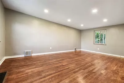 8106 Chaske St, Pittsburgh, PA 15147 - Photo 10