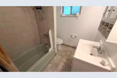 1102 Milan Ave, Pittsburgh, PA 15226 - Photo 16
