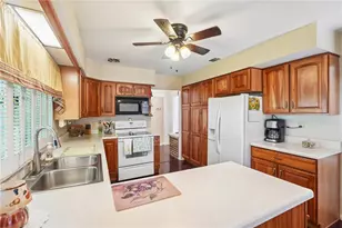 1101 Woodside Ave, Ellwood City, PA 16117 - Photo 16