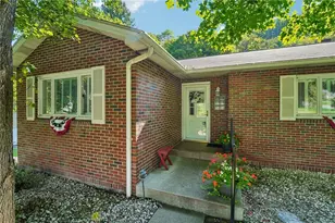 1101 Woodside Ave, Ellwood City, PA 16117 - Photo 6