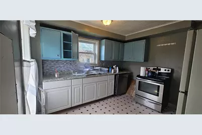 425 E Garfield Ave, New Castle, PA 16105 - Photo 14