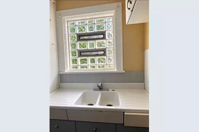 1348 Woodlawn Ave, Pittsburgh, PA 15221 - Photo 12