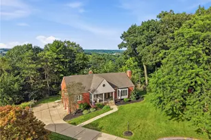 135 Derwent Dr, Ross Twp, PA 15237 - Photo 2