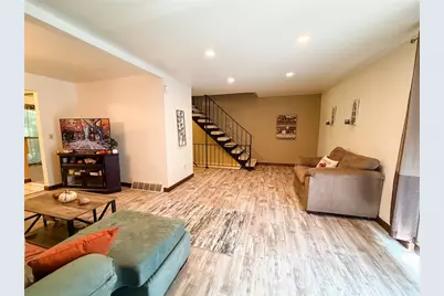 608 Maplewood Ct, Ross Twp, PA 15237 - Photo 12