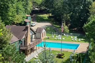 608 Maplewood Ct, Ross Twp, PA 15237 - Photo 6