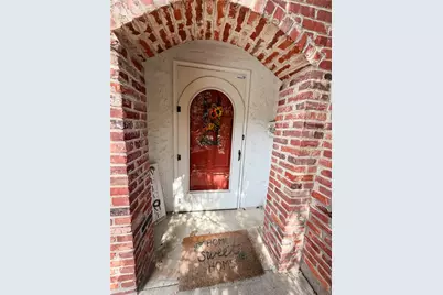 608 Maplewood Ct, Ross Twp, PA 15237 - Photo 2