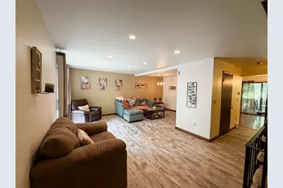 608 Maplewood Ct, Ross Twp, PA 15237 - Photo 10