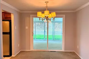 5176 Janie Dr, Pittsburgh, PA 15227 - Photo 8