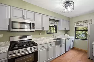3386 Crestview Dr, Bethel Park, PA 15102 - Photo 12