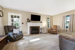 3386 Crestview Dr, Bethel Park, PA 15102 - Photo 4