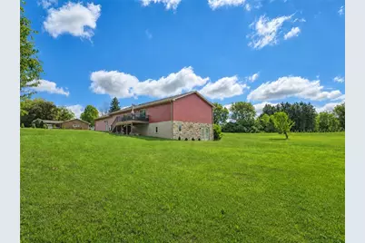 961 Sunset Dr, Center Township, PA 16001 - Photo 36