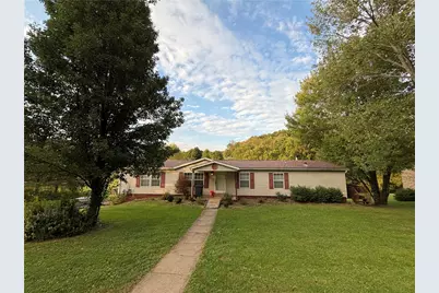 215 Glenford Dr, Chicora Boro, PA 16025 - Photo 1