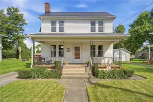 240 Venango St, Mercer Boro, PA 16137 - Photo 2