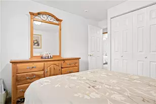 470 Crestview Dr, Pittsburgh, PA 15239 - Photo 14