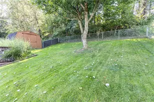 470 Crestview Dr, Pittsburgh, PA 15239 - Photo 24