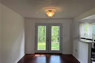 577 Surfside Dr, Pittsburgh, PA 15239 - Photo 6