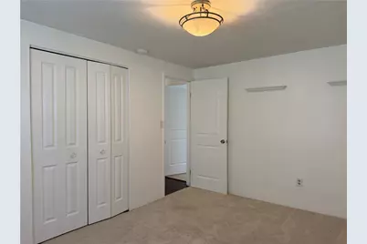577 Surfside Dr, Pittsburgh, PA 15239 - Photo 20